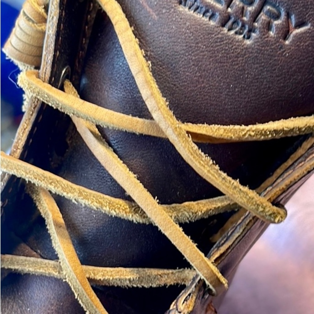 Sperry Duck Boot Excellent condition black and brown leather ..zipper & laces - Picture 2 of 10